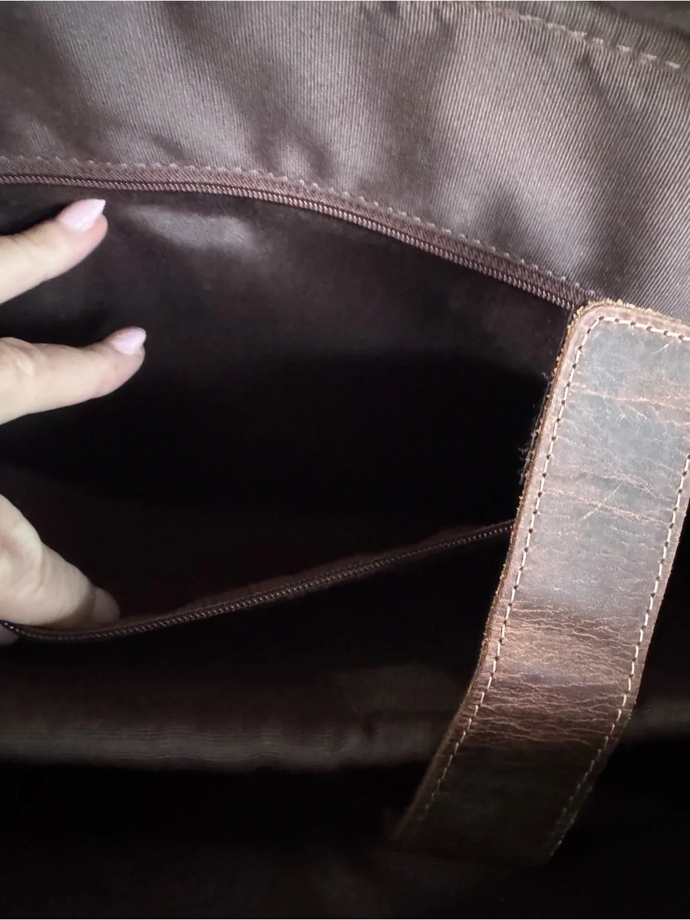 KomalC Men's Buffalo Leather Laptop Briefcase Messenger Bag in Brown